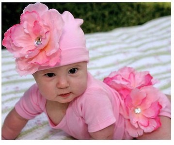 Детская шапочка с цветком